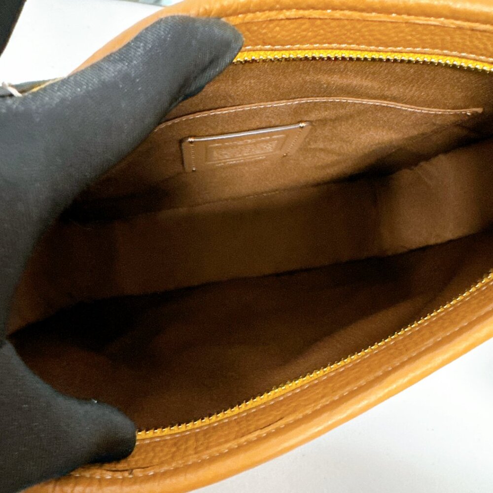 Coach CC428 Dempsey File Bag In Signature Canvas With Tossed Chick Print - Picture 5 of 7